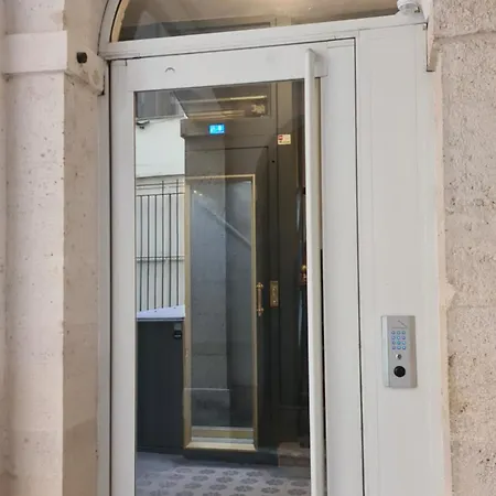 Appartamento Casalionelparis Charming 1820 Flat With Ac, Elevator, Queen Bed, Near Le Louvre *